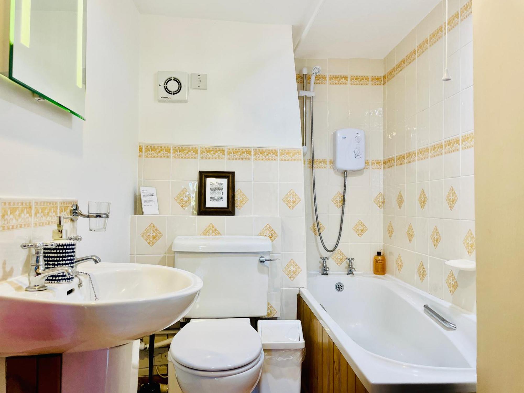 Lake Villa Holiday Cottages Holsworthy Dış mekan fotoğraf