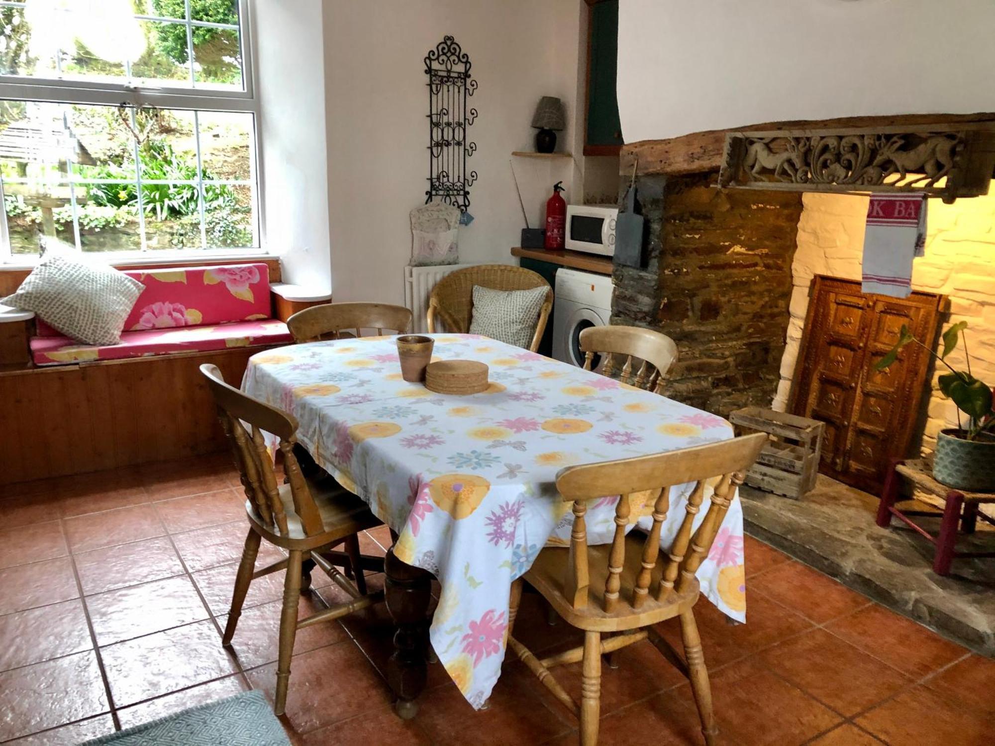 Lake Villa Holiday Cottages Holsworthy Dış mekan fotoğraf
