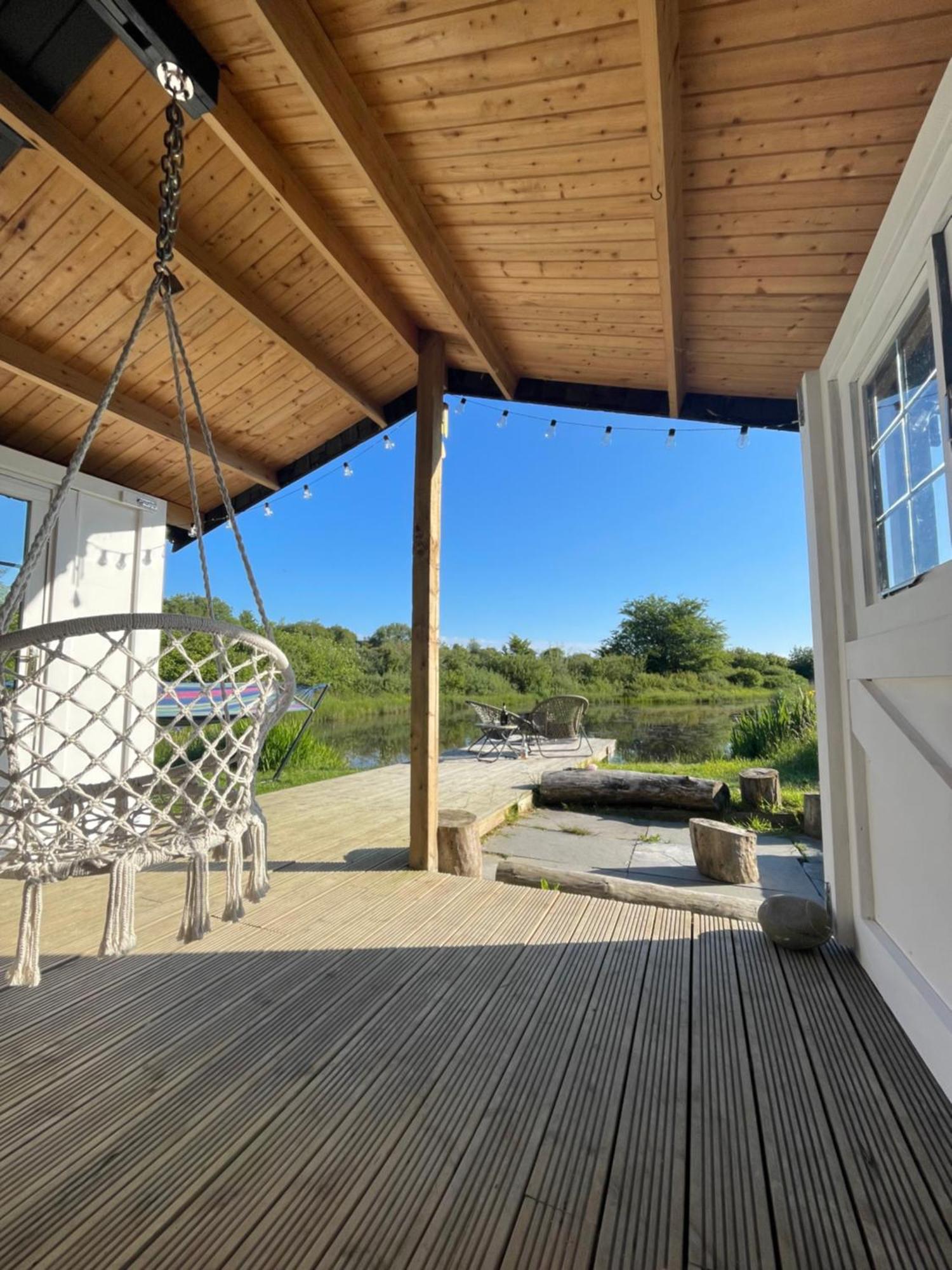 Lake Villa Holiday Cottages Holsworthy Dış mekan fotoğraf